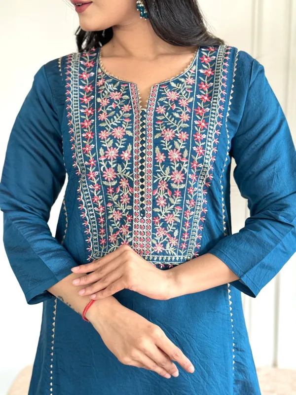 Blue_Beautiful_Latest_Viscose_Chanderi_Kurti_Set_For_Women