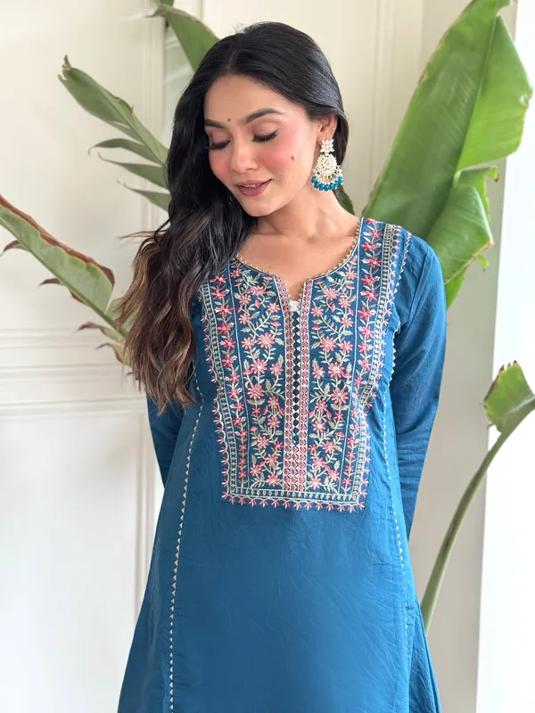 Blue_Beautiful_Latest_Viscose_Chanderi_Kurti_Set_For_Women