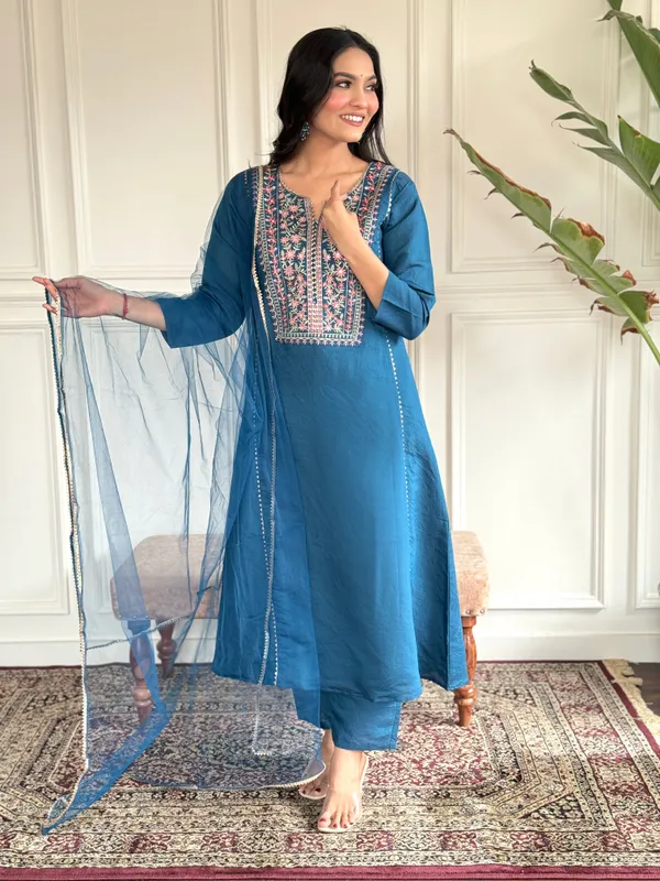 Blue_Beautiful_Latest_Viscose_Chanderi_Kurti_Set_For_Women