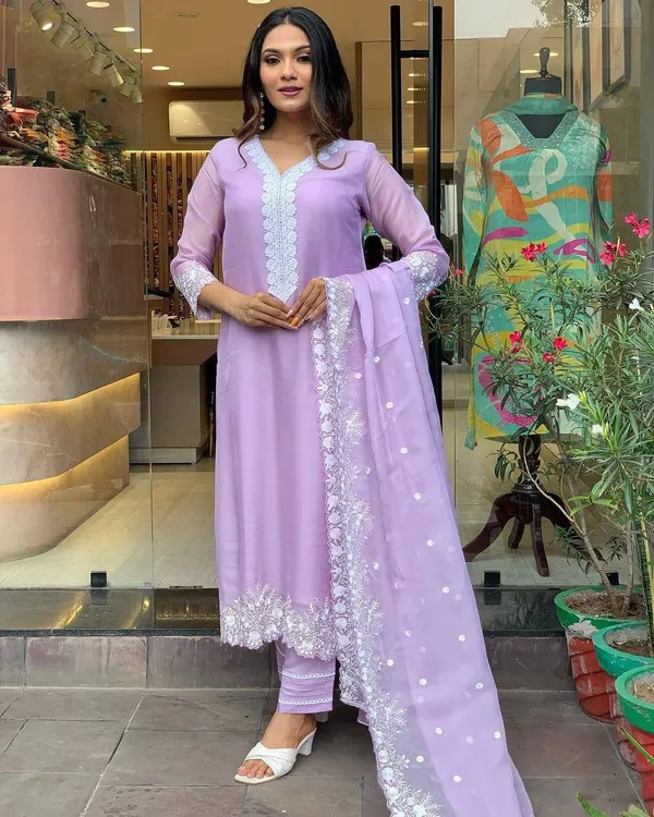 Lavender_Luxury_Lavender_Embroidered_Georgette_Suit_With_Chanderi_Bottom_Dupatta_At_Best_Price_For_Women