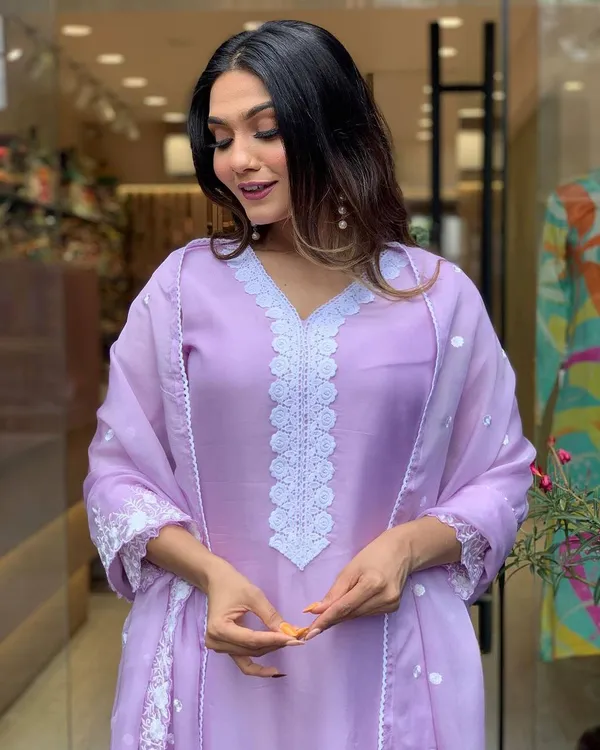 Lavender_Luxury_Lavender_Embroidered_Georgette_Suit_With_Chanderi_Bottom_Dupatta_At_Best_Price_For_Women