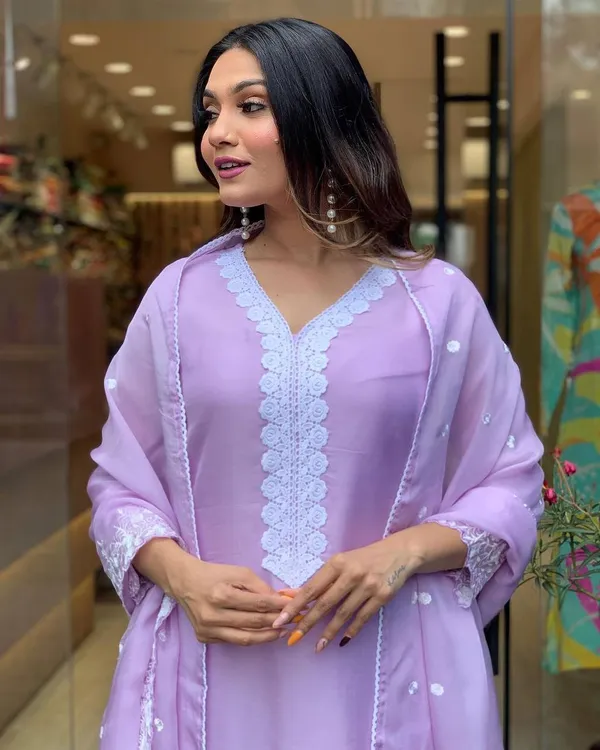 Lavender_Luxury_Lavender_Embroidered_Georgette_Suit_With_Chanderi_Bottom_Dupatta_At_Best_Price_For_Women