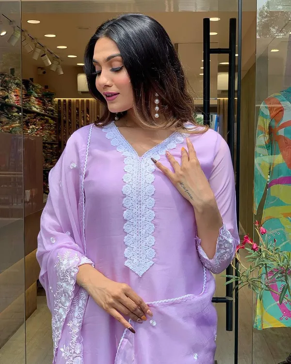 Lavender_Luxury_Lavender_Embroidered_Georgette_Suit_With_Chanderi_Bottom_Dupatta_At_Best_Price_For_Women