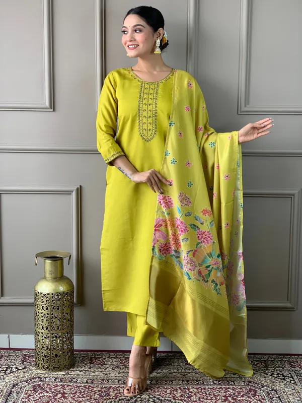 Lemon_Yellow_Viscose_Chanderi_Kurti_Set_With_Satin_Dupatta_For_Women