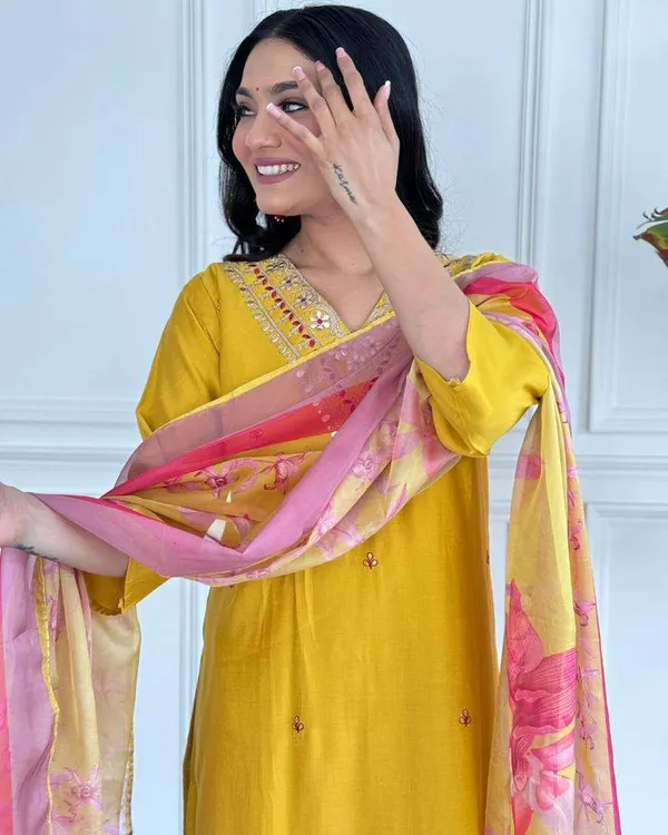 Yellow_Viscose_Chanderi_Designer_Embroidery_Work_With_Printed_Ethnic_Readymade_Salwar_Kameez_Stitched_For_Women