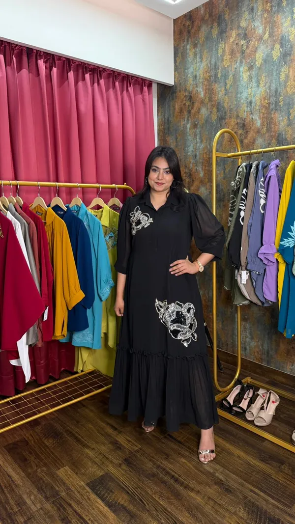 Noir_Bloom_Maxi_Dress