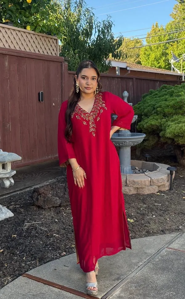 Scarlet_Grace_Dress_w/_Side_Slits