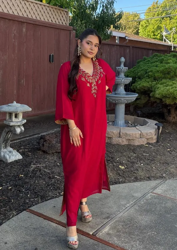 Scarlet_Grace_Dress_w/_Side_Slits