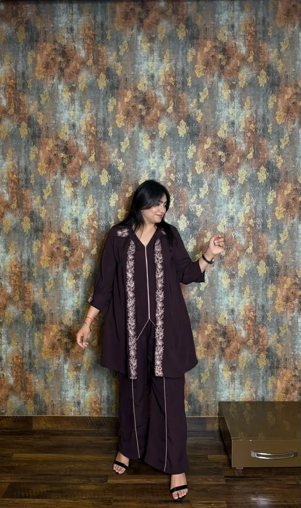 The_Élora_–_Embroidered_Shrug_&_Trouser_Set