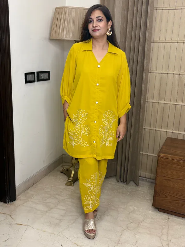 Yellowish_Co-Ord_Set_With_Thread_Work_For_Women