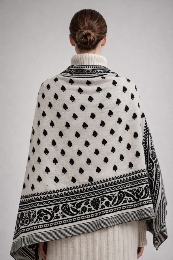 Black_And_White_Wool_With_Viscose_Soft_Kashmiri_Paisley_Design_Shawl_For_Women