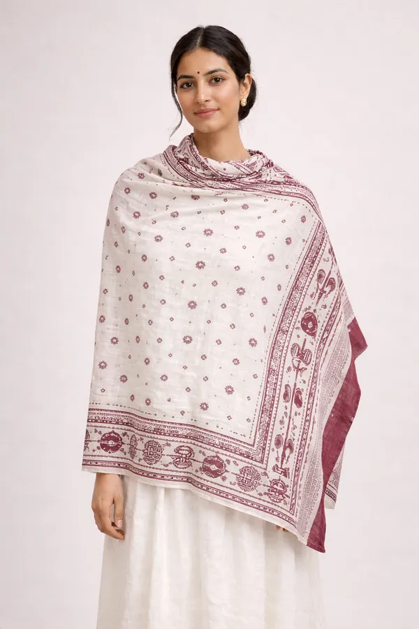 Maroon_And_White_Wool_With_Viscose_Soft_Story_Shawl_For_Women