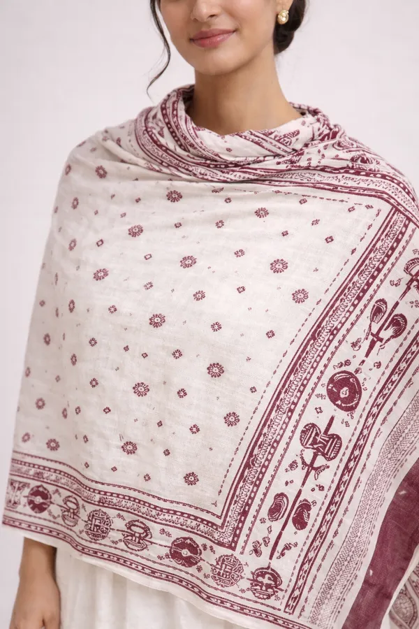 Maroon_And_White_Wool_With_Viscose_Soft_Story_Shawl_For_Women