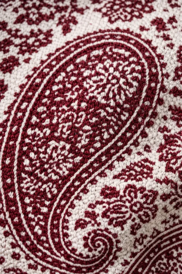 Maroon_And_White_Wool_With_Viscose_Soft_Kashmiri_Paisley_Design_Shawl_For_Women