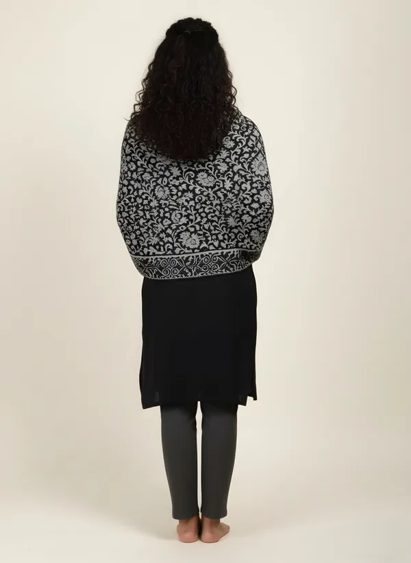 Black_Wool_With_Viscose_Soft_Ethnic_Shawl_For_Women