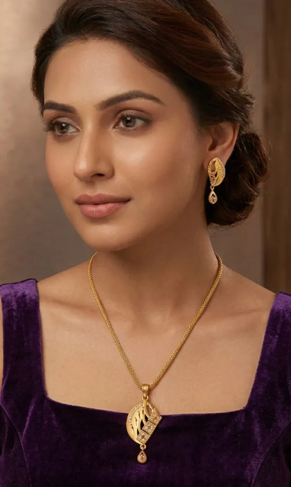 Elegant_22K_Gold_Leaf_Design_Pendant_Set_with_Ruby_&_CZ_Stones