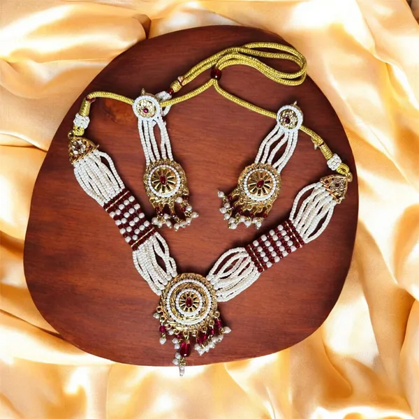 Balaji_Gold_Elegant_South_Indian_Temple_Jewelry_Necklace_Set_with_Earrings_For_Women