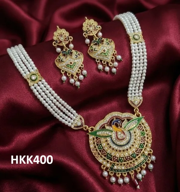 Rajasthani_Traditional_Pearl_Haar_with_Meenakari_Peacock_Pendant_&_Jhumka_Set