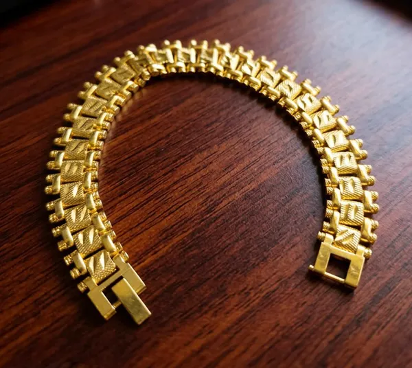 Rajwadi_Gold_Finish_Gents_Bracelet