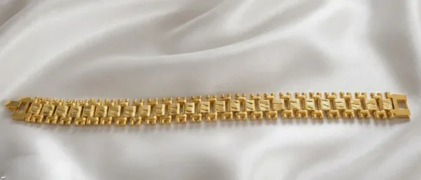 Rajwadi_Gold_Finish_Gents_Bracelet