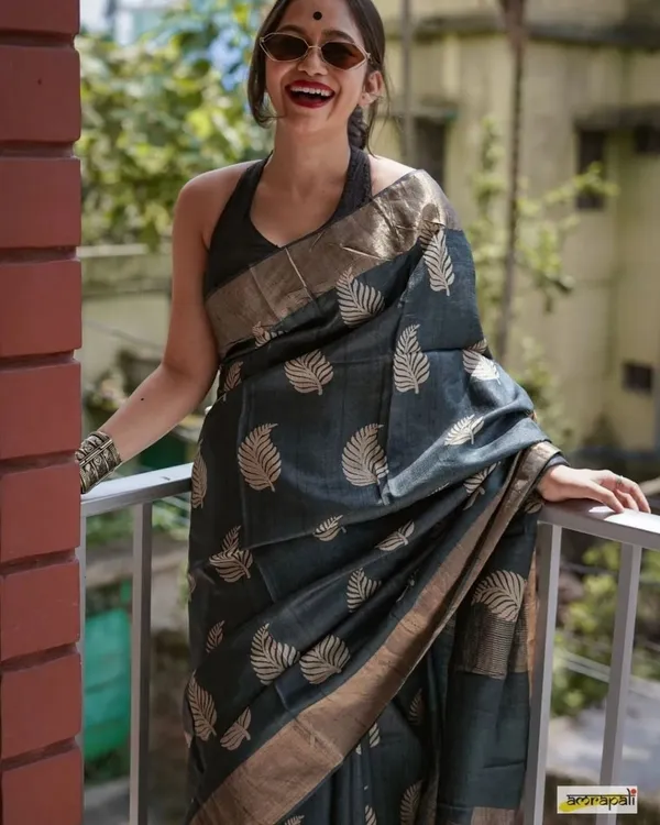 Black_Cotton_Linen_Self_Design_Woven_Saree_For_Women