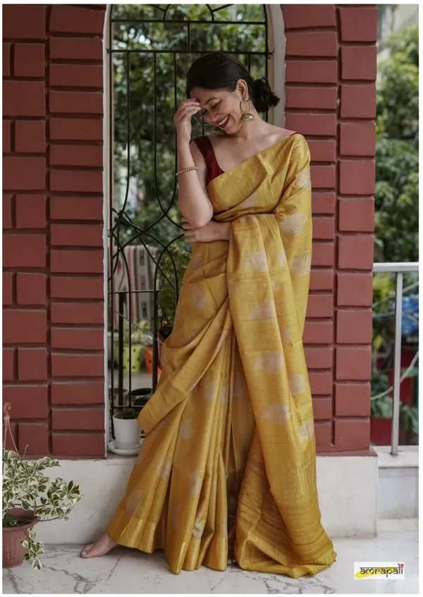 Yellow_Cotton_Linen_Self_Design_Woven_Saree_For_Women