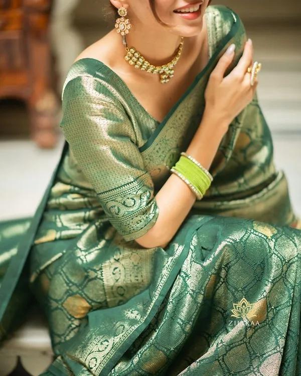 Green_Jacquard_Self_Design_Banarasi_Saree_For_Women