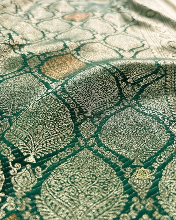 Green_Jacquard_Self_Design_Banarasi_Saree_For_Women