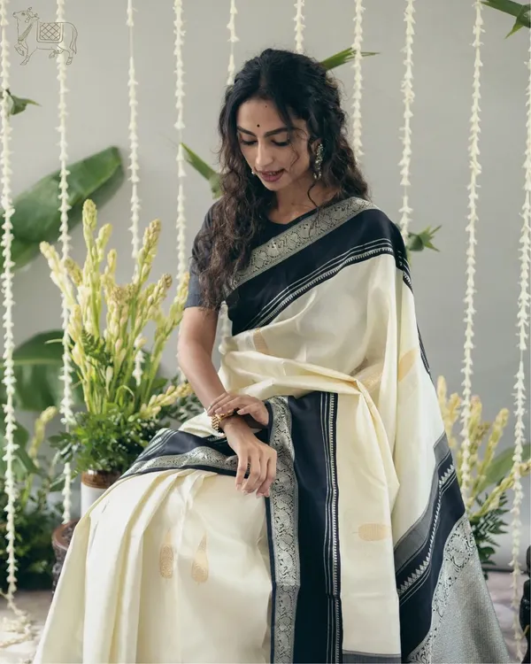 White_&_Black_Jacquard_Self_Design_Woven_Banarasi_Saree_For_Women