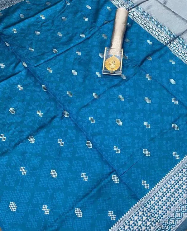 Blue_Jacquard_Embroidered_Banarasi_Saree_For_Women