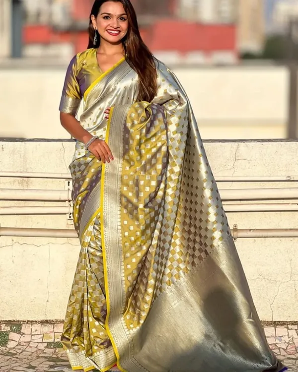 Light_Green_&_Silver_Jacquard_Embellished_Banarasi_Saree_For_Women