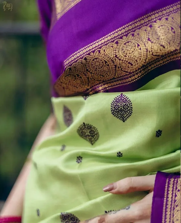 Yellow_Jacquard_Self_Design_Woven_Banarasi_Saree_For_Women
