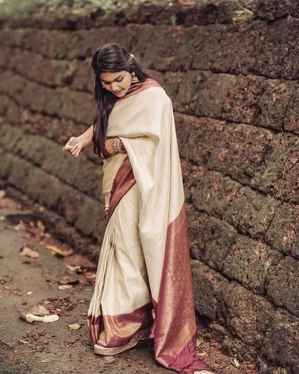Cream_&_Maroon_Jacquard_Art_Silk_Woven_Banarasi_Saree_For_Women
