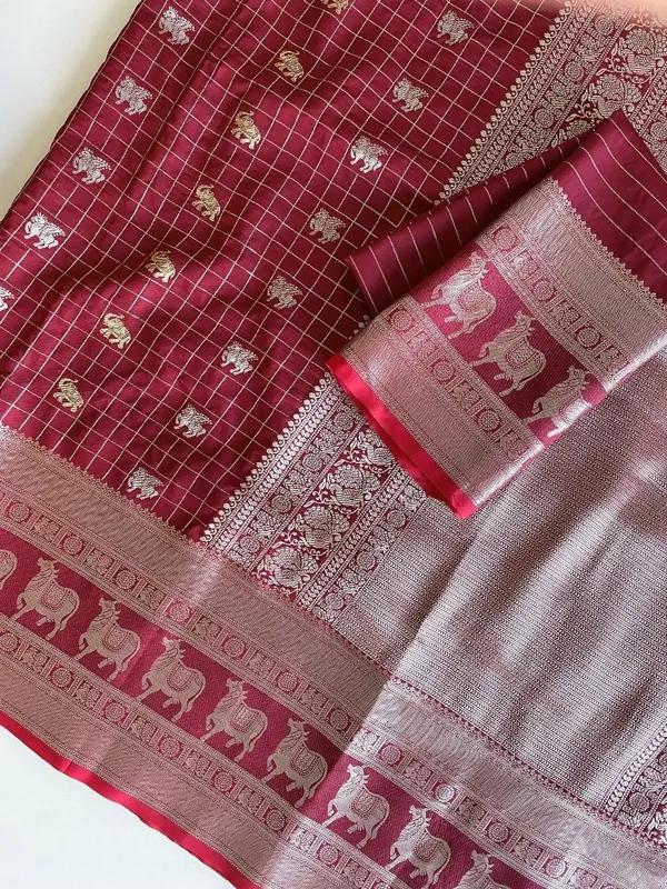 Maroon_&_Silver_Jacquard_Self_Design_Banarasi_Saree_For_Women