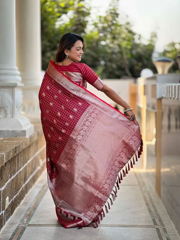 Red_&_Silver_Jacquard_Self_Design_Banarasi_Saree_For_Women