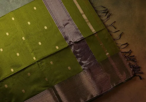Light_Green_Cotton_Blend_Self_Design_Woven_Bollywood_Saree_For_Women