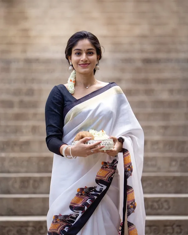 White_&_Black_Cotton_Linen_Digital_Print_Saree_For_Women