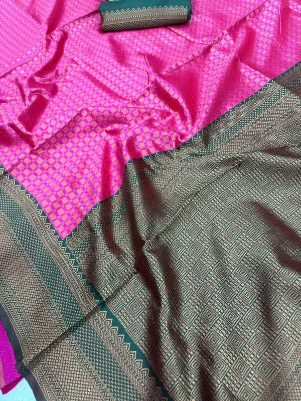 Red_&_Black_Jacquard_Self_Design_Banarasi_Saree_For_Women