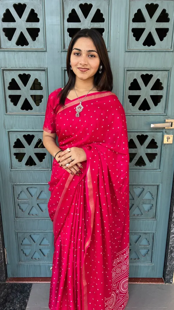 Pink_Cotton_Blend_Printed_Saree_For_Women