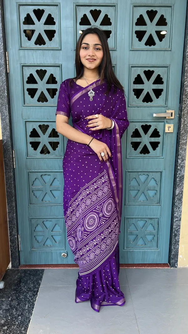 Purple_Cotton_Blend_Printed_Saree_For_Women