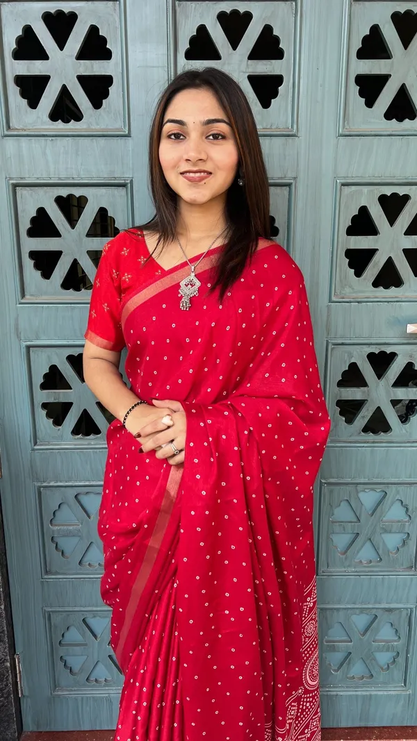 Red_Cotton_Blend_Printed_Saree_For_Women