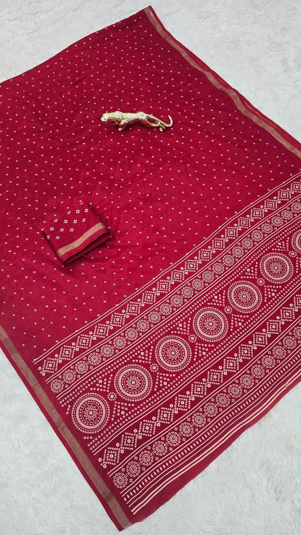 Red_Cotton_Blend_Printed_Saree_For_Women