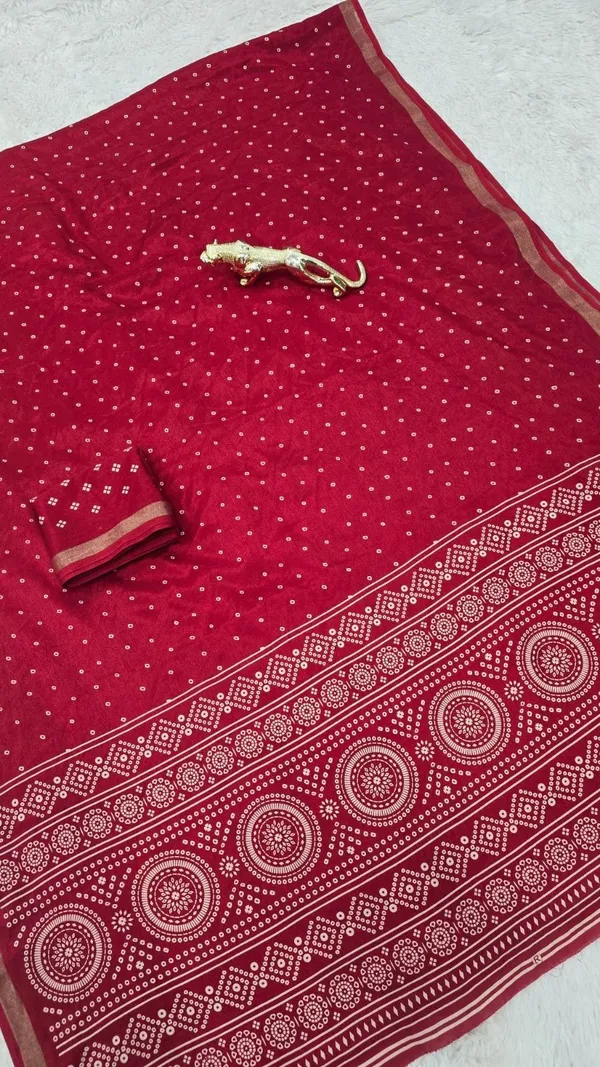 Red_Cotton_Blend_Printed_Saree_For_Women