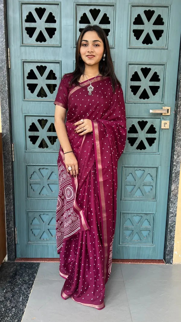 Maroon_Cotton_Blend_Printed_Saree_For_Women