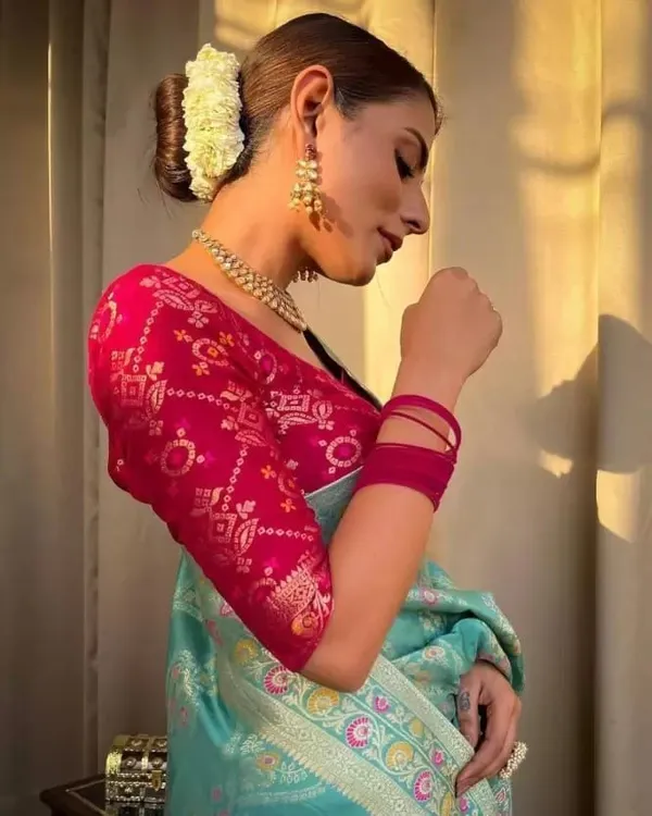 Blue_Jacquard_Self_Design_Banarasi_Saree_For_Women