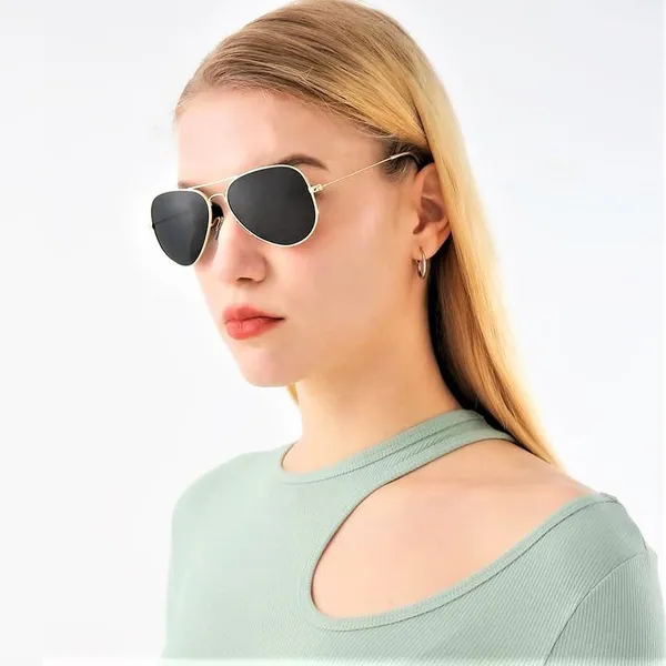 Golden_Full_Rim_Metal_Frame,_Light_Green_Glasses_|_Uv_Protected_|_Hard_Case_And_Cleaning_Cloth