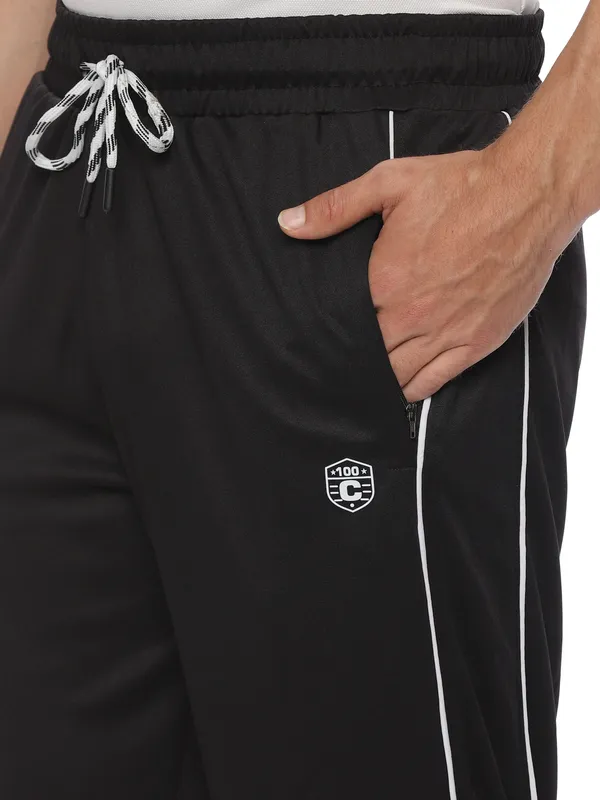 Black_Mid-Rise__Trackpant_For_Men