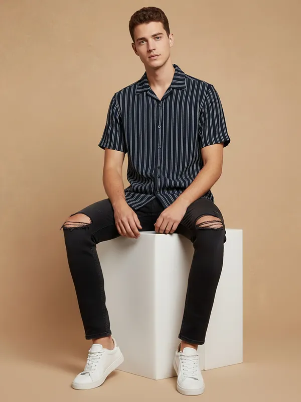 Black_Cotton_Rich_Fabric_Shirt_Jaquard_Knit_For_Men