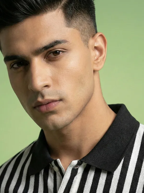 Black_Cotton_Rich_Fabric_Tshirt_For_Men