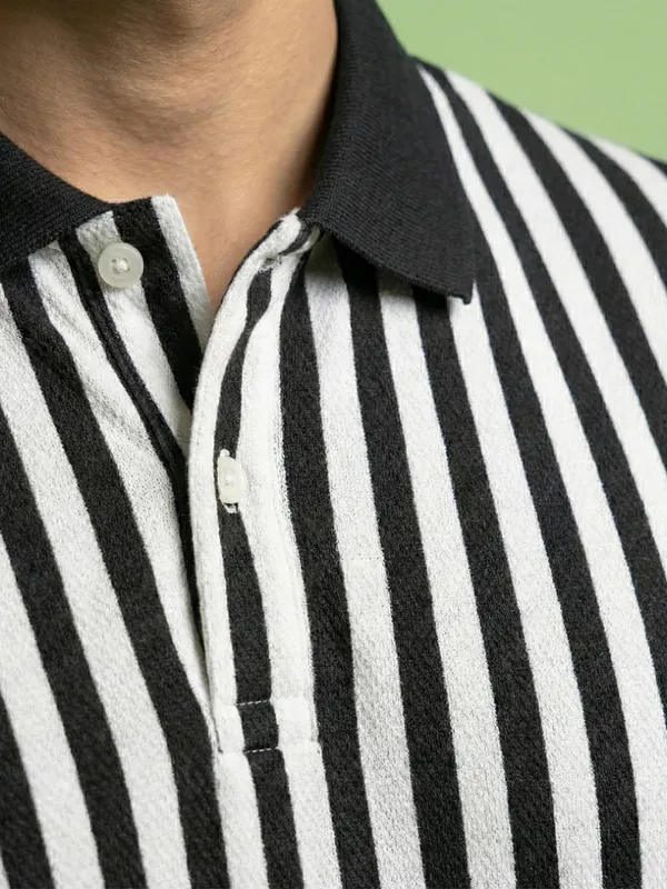 Black_Cotton_Rich_Fabric_Tshirt_For_Men